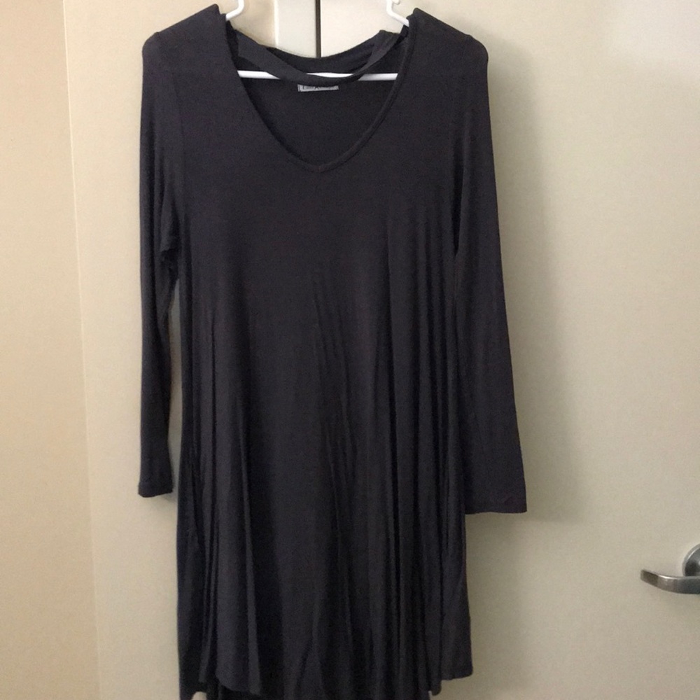 Long sleeve dress w/ pockets!